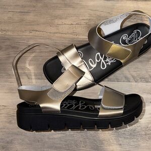 Alegria women 41 10.5 11 playa sandals Velcro pewter silver gold platform nwot